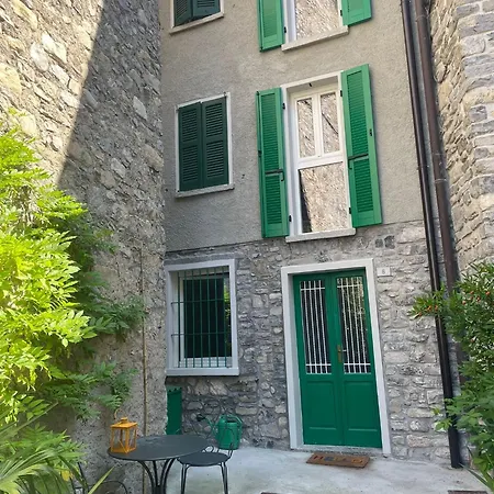 Prima Del Cielo - アパート